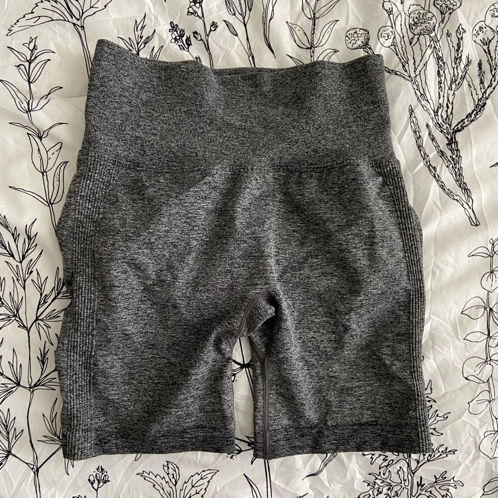 High waisted bike shorts